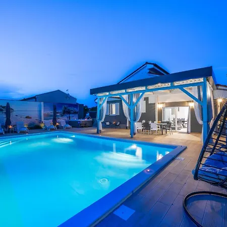Holiday home Schoene Beauty Fuer 6 Personen Und 1 Kind *