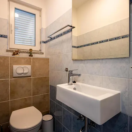 Holiday home Schoene Beauty Fuer 6 Personen Und 1 Kind Brajkovici (Kanfanar)